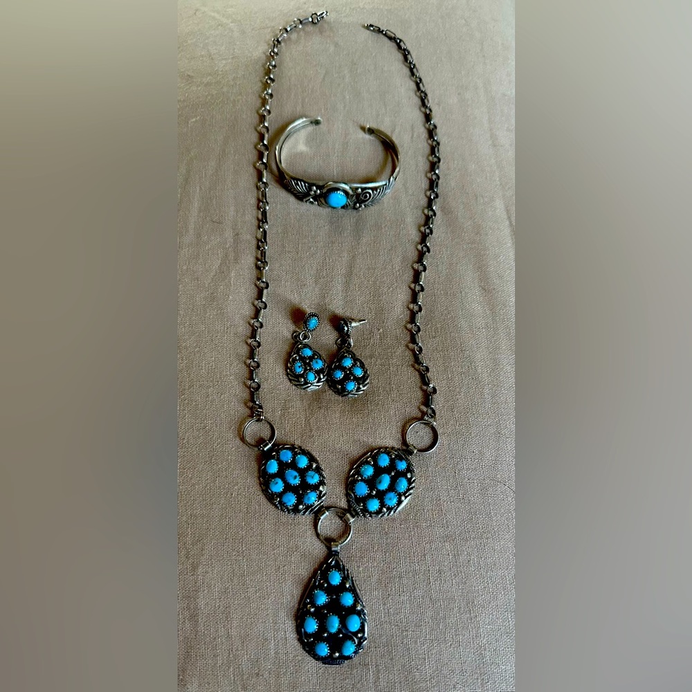 Gorgeous sleeping beauty turquoise lariat necklace,bracket & earrings